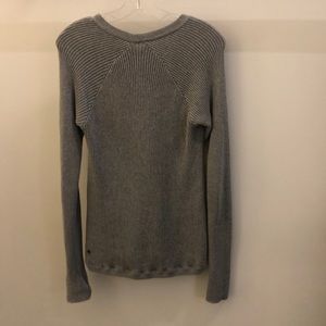 lululemon athletica Sweaters - Lululemon gray LS sweater, sz 6, 70660 lululemon athletica Sweaters - Lululemon gray LS sweater, sz 6, 70660